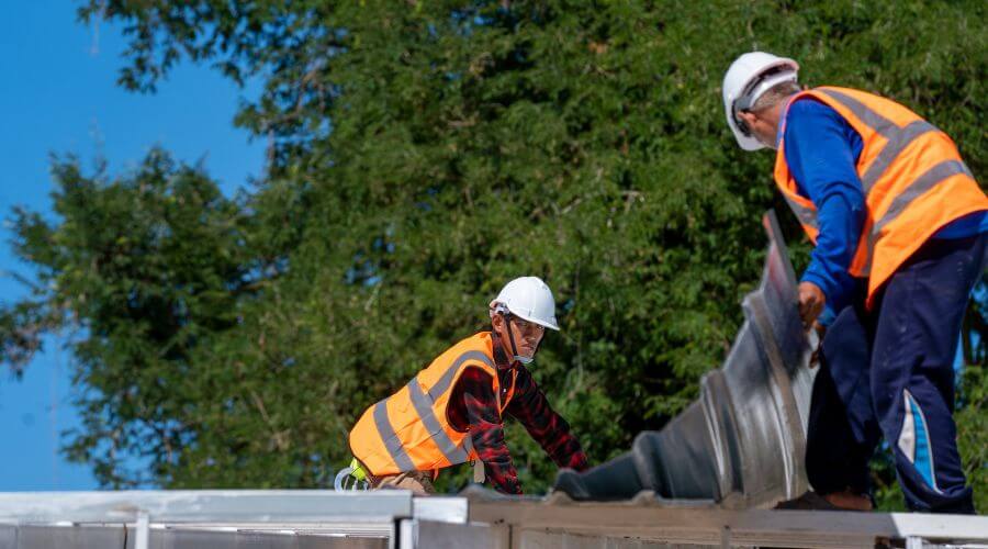 Professional New roof installation in Kewaskum, WI